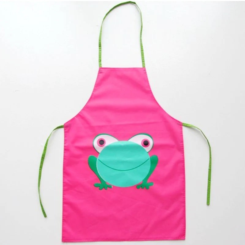 Pink pinafore for preparing food