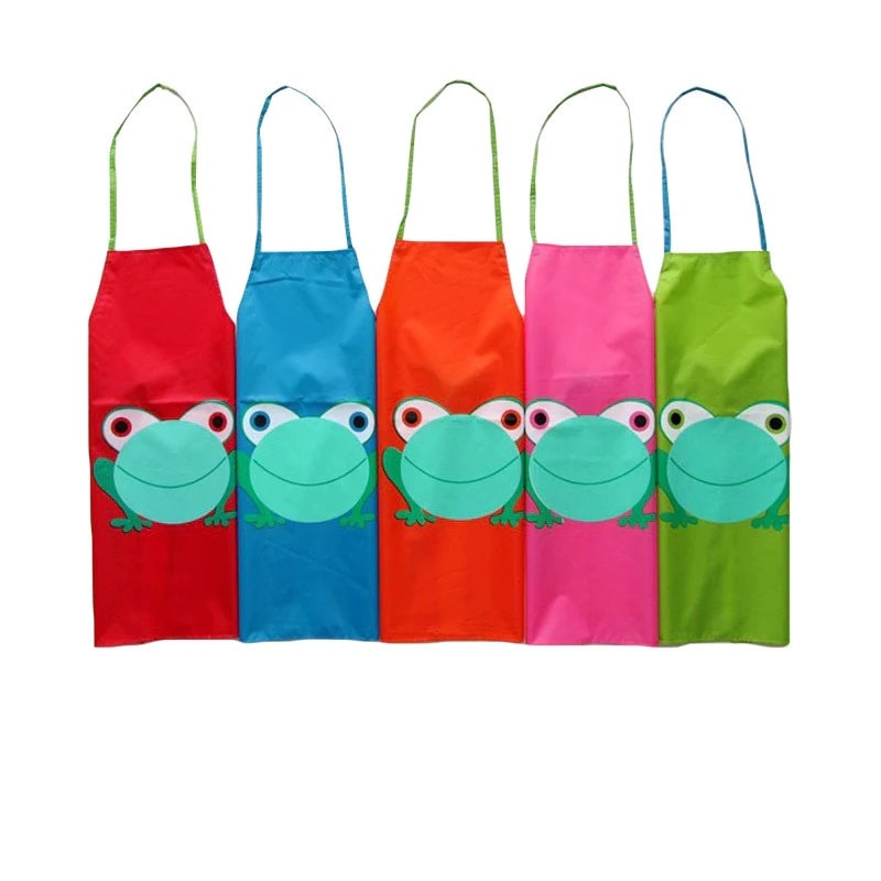 Children's cooking aprons in different colors